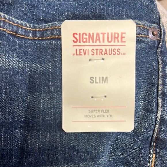 Signature by Levi Strauss Slim Blue Jeans with Fading - Picture 5 of 5